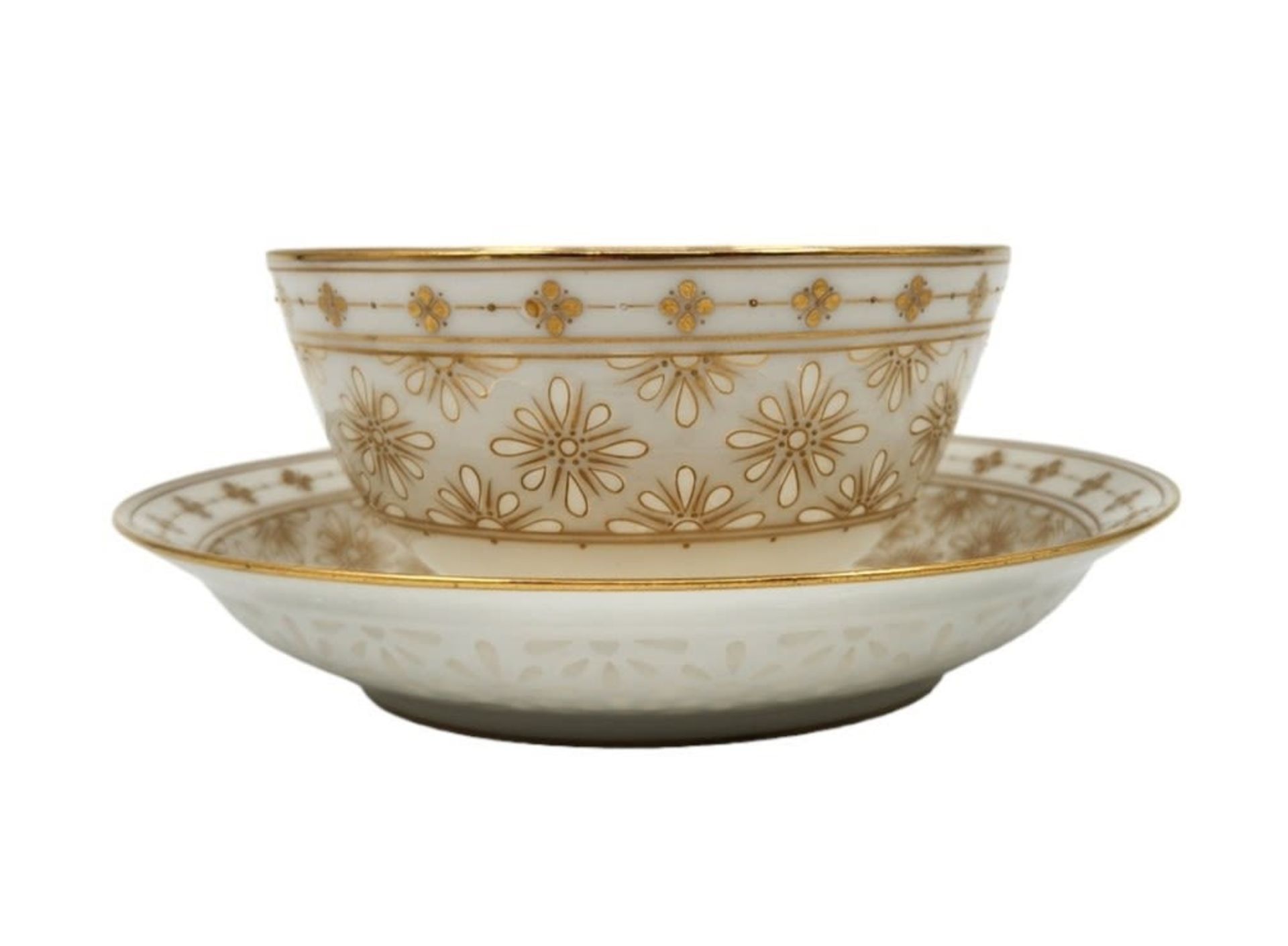 High-quality French porcelain bowl made by 'Sevres', and matching rice grain porcelain saucer ( - Bild 3 aus 6