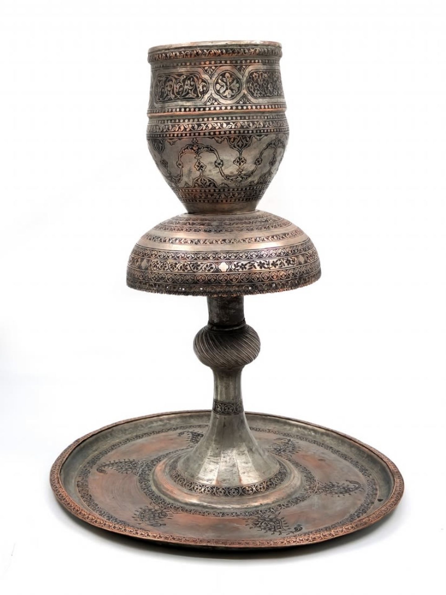 A large and high-quality antique Persian mosque lamp, Qajar dynasty period, (Qajar dynasty) 1794- - Bild 2 aus 6