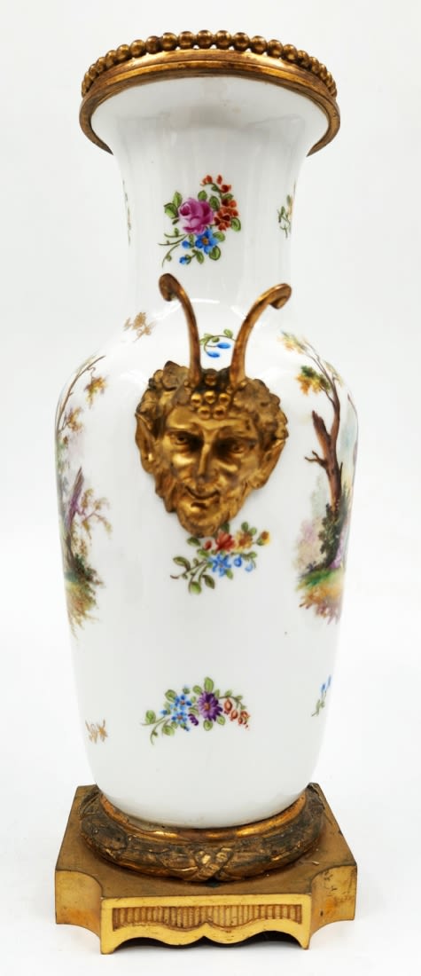 Antique French vase in 'Sevres' style, a beautiful and high-quality antique French vase from the - Image 6 of 12
