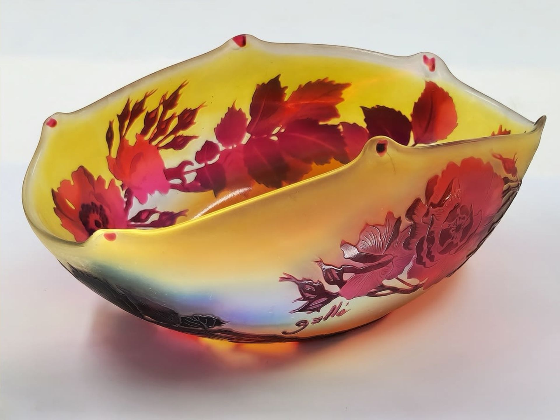 Emile Galle French glass bowl from the Art Nouveau period, a rare model, decorated and signed with a - Bild 8 aus 8