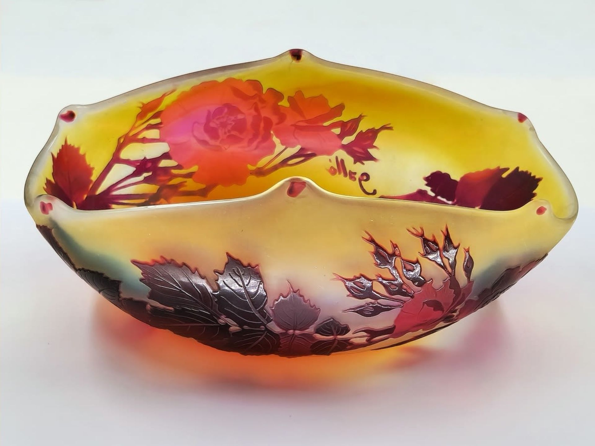 Emile Galle French glass bowl from the Art Nouveau period, a rare model, decorated and signed with a - Image 5 of 8