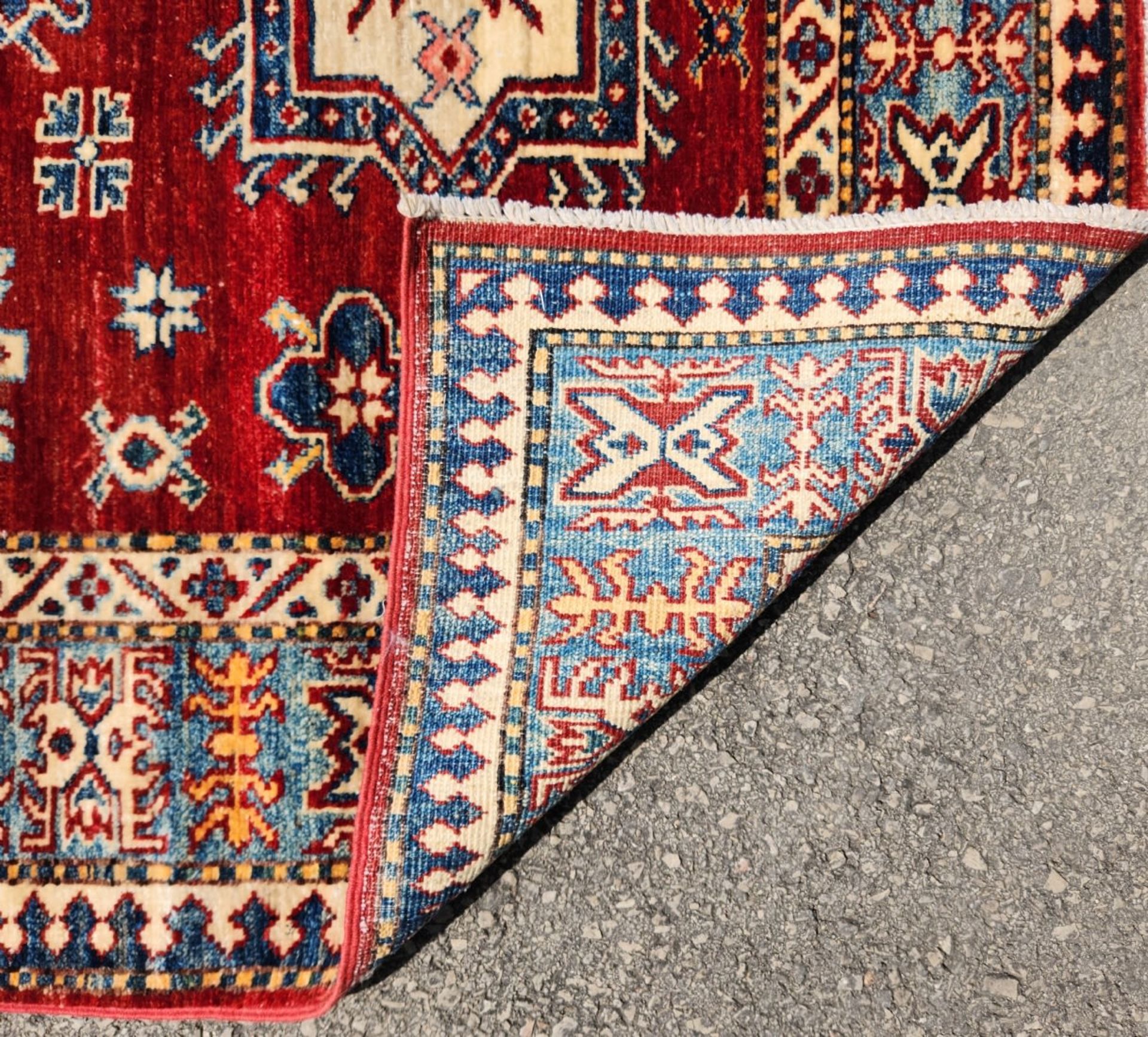 Handmade carpet, carpet size: 187X121 cm. - Bild 3 aus 3