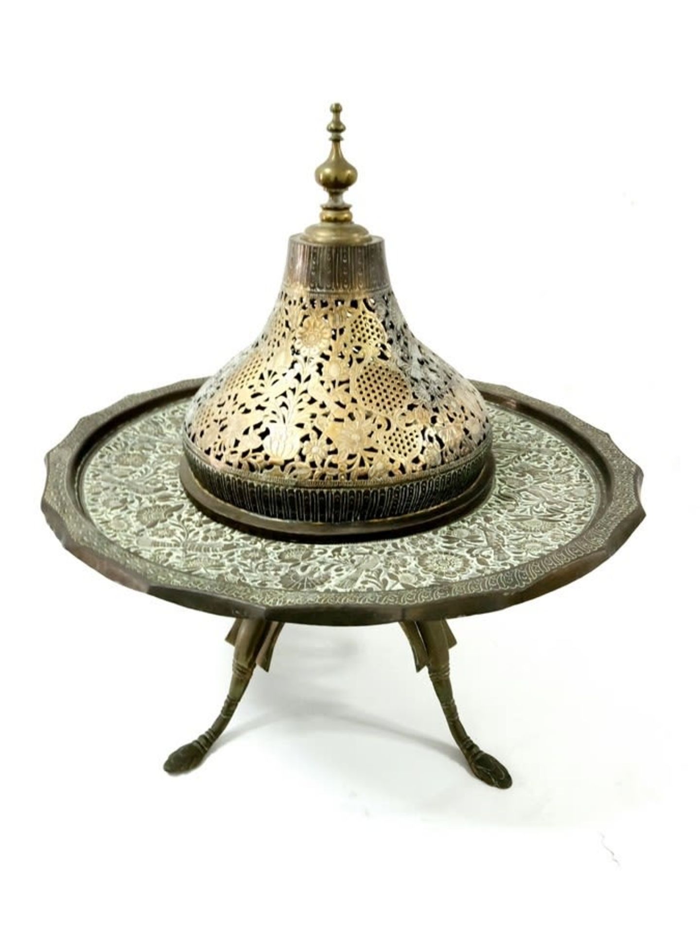 Impressive and high-quality antique Ottoman Turkish brazier, made of hammered and engraved sawn - Bild 2 aus 8