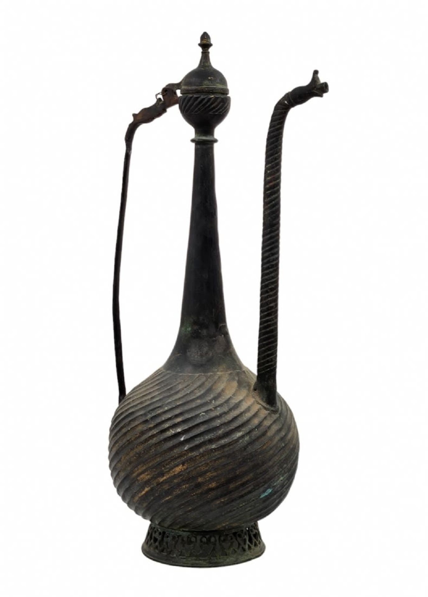 Chinese jug made of blackened brass, made in the style of ancient Indian jugs of first half of the - Bild 2 aus 5
