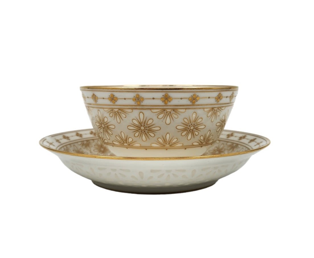 High-quality French porcelain bowl made by 'Sevres', and matching rice grain porcelain saucer ( - Image 2 of 6