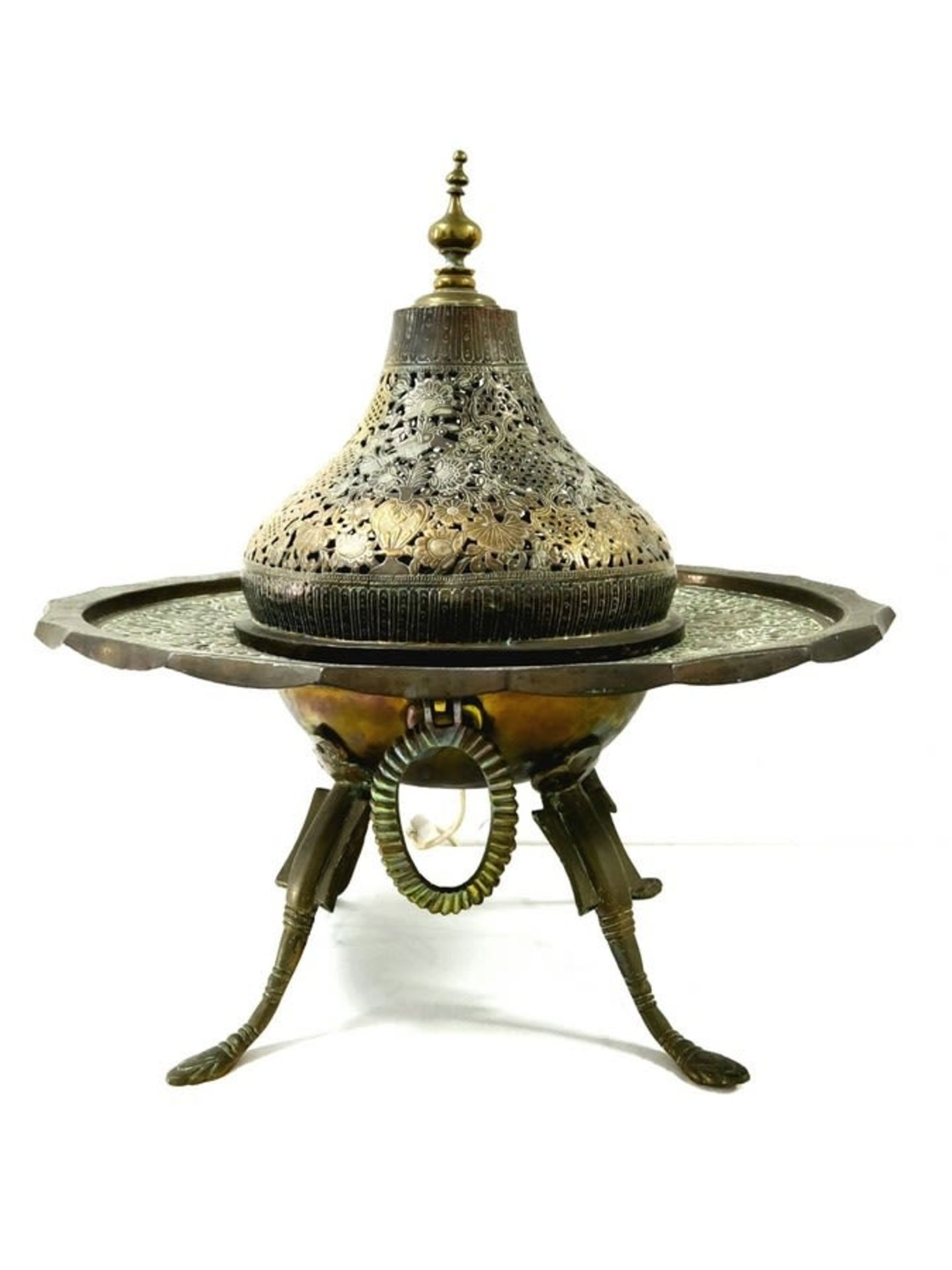 Impressive and high-quality antique Ottoman Turkish brazier, made of hammered and engraved sawn - Bild 3 aus 8