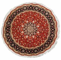 Persian carpet, a round carpet (kashan), Diameter: 200 cm. Period: 20th century