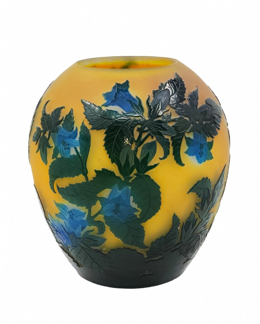 High quality French art nouveau vase made by 'Emile Galle', made of glass, decorated and signed in - Bild 4 aus 7