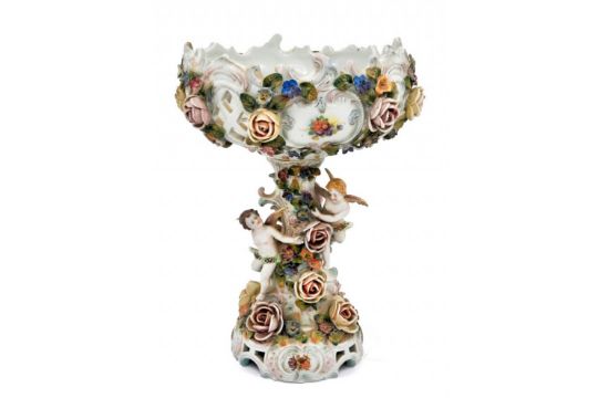 A beautiful antique German porcelain centerpiece from the end of the 19th century, or the - Bild 1 aus 5