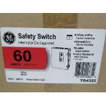 1x GE TG4322 Safety Switches TG 3P 60A 240V 50/60Hz 3Ph Fusible 4Wire EA Nema 1 Heavy Duty