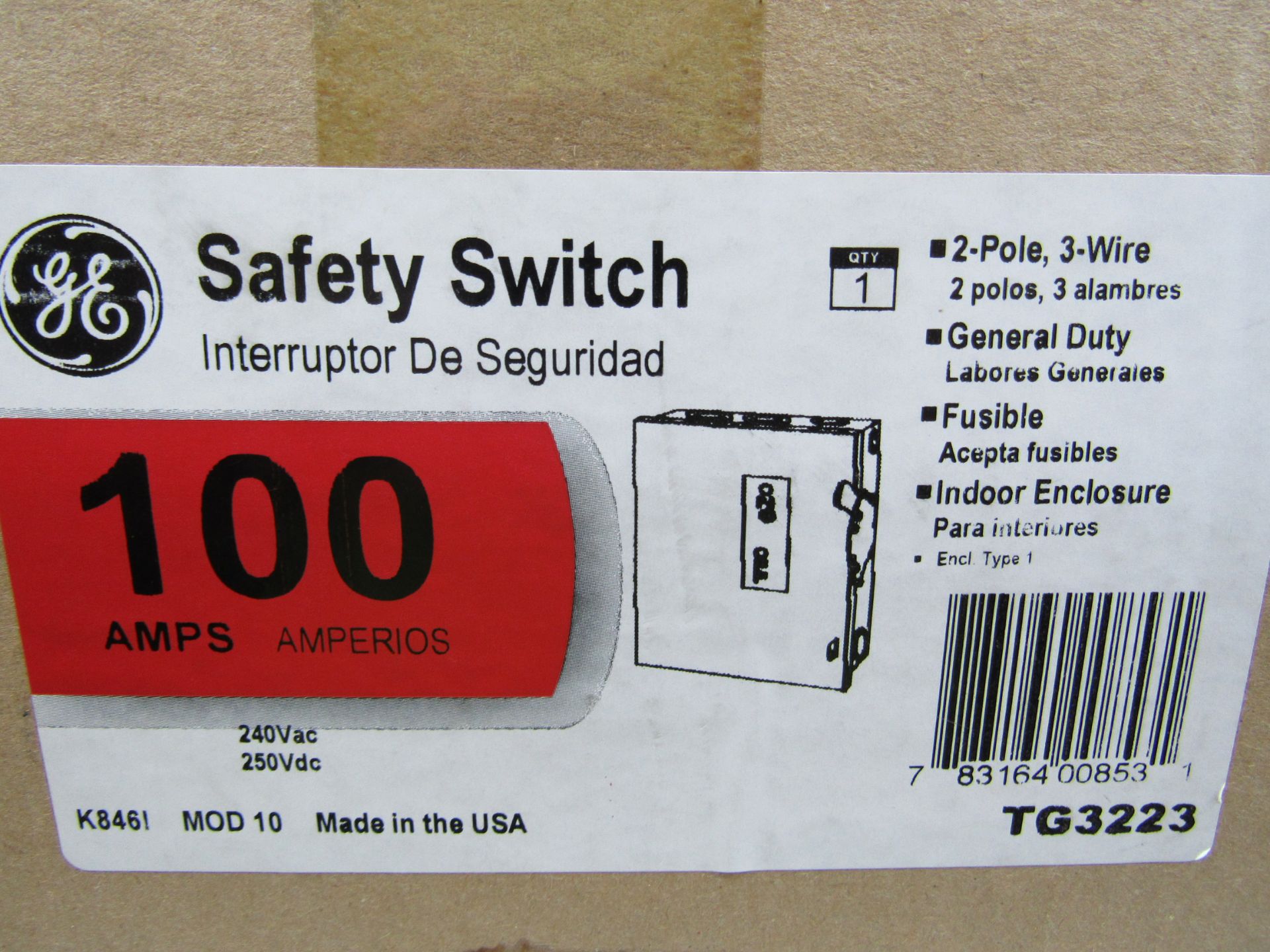 1x GE TG3223 Safety Switches TG 2P 100A 240V 50/60Hz 1Ph Fusible 3Wire EA NEMA 1 General Duty