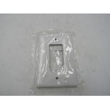 17x Eaton 2751W-F-LW Wallplates and Accessories Wallplate White EA