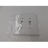 17x Eaton 2149W-F-LW Wallplates and Accessories Wallplate White EA