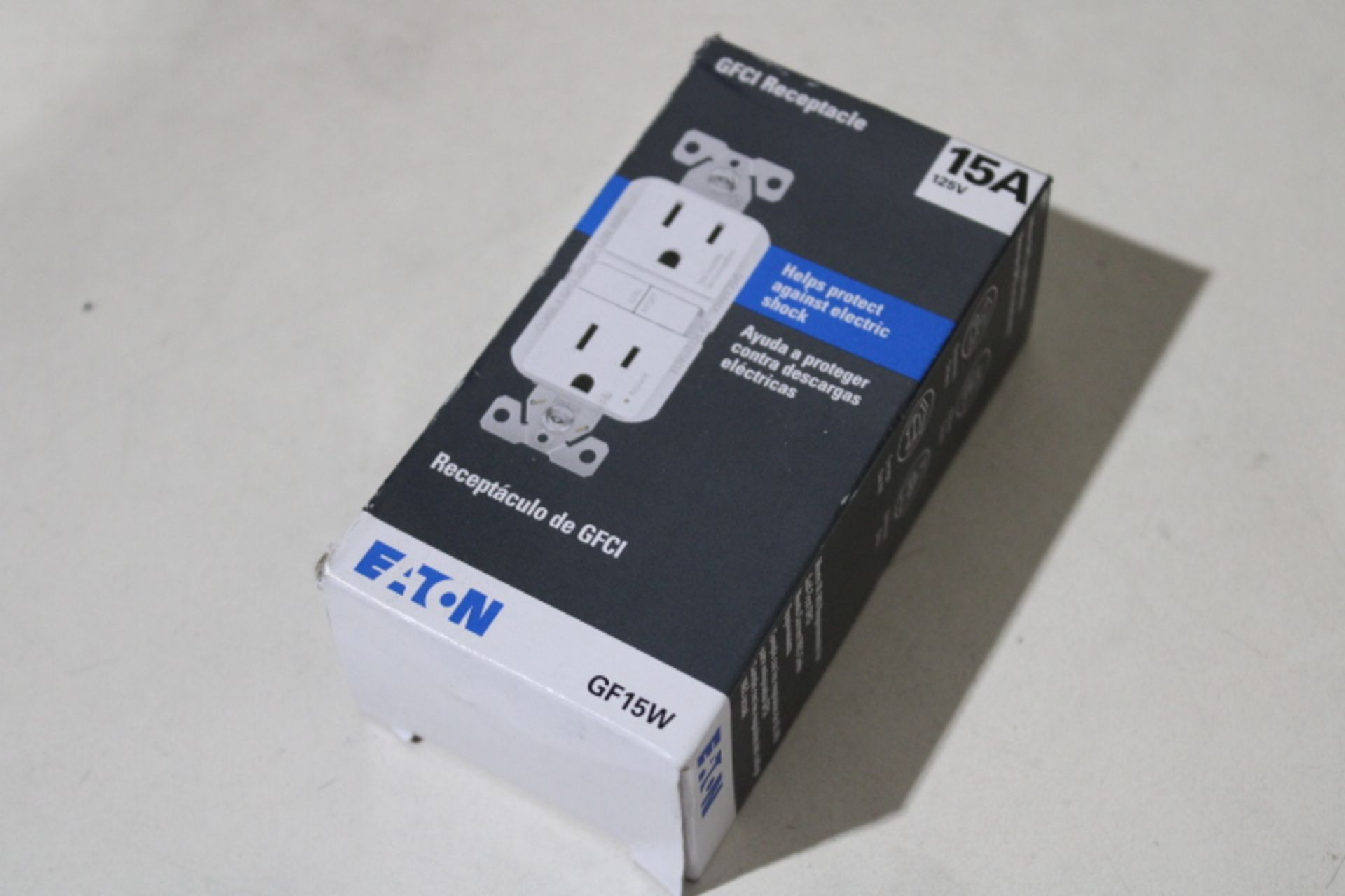 4x Eaton GF15W-BX-LW Outlets EA