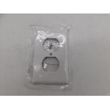 14x Eaton 2132W Wallplates and Accessories Wallplate White EA 2 Gang