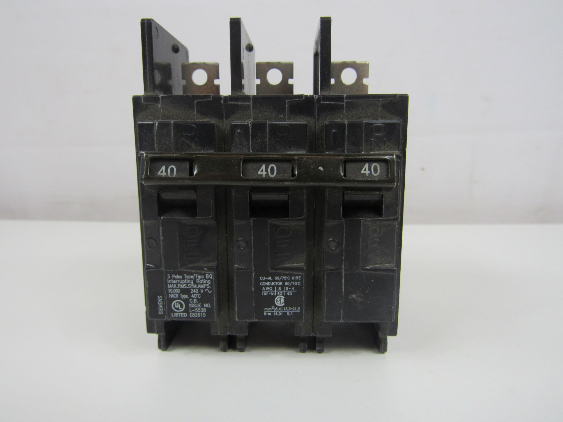 1x Siemens BQ3B040 Miniature Circuit Breakers (MCBs) BQ 3P 40A 240V EA