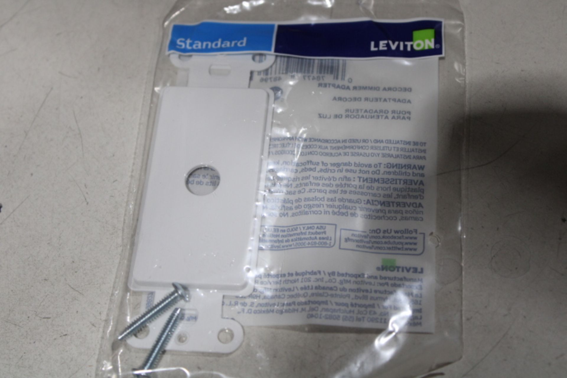 20x Leviton 80400-W Wallplates and Switch Accessories EA