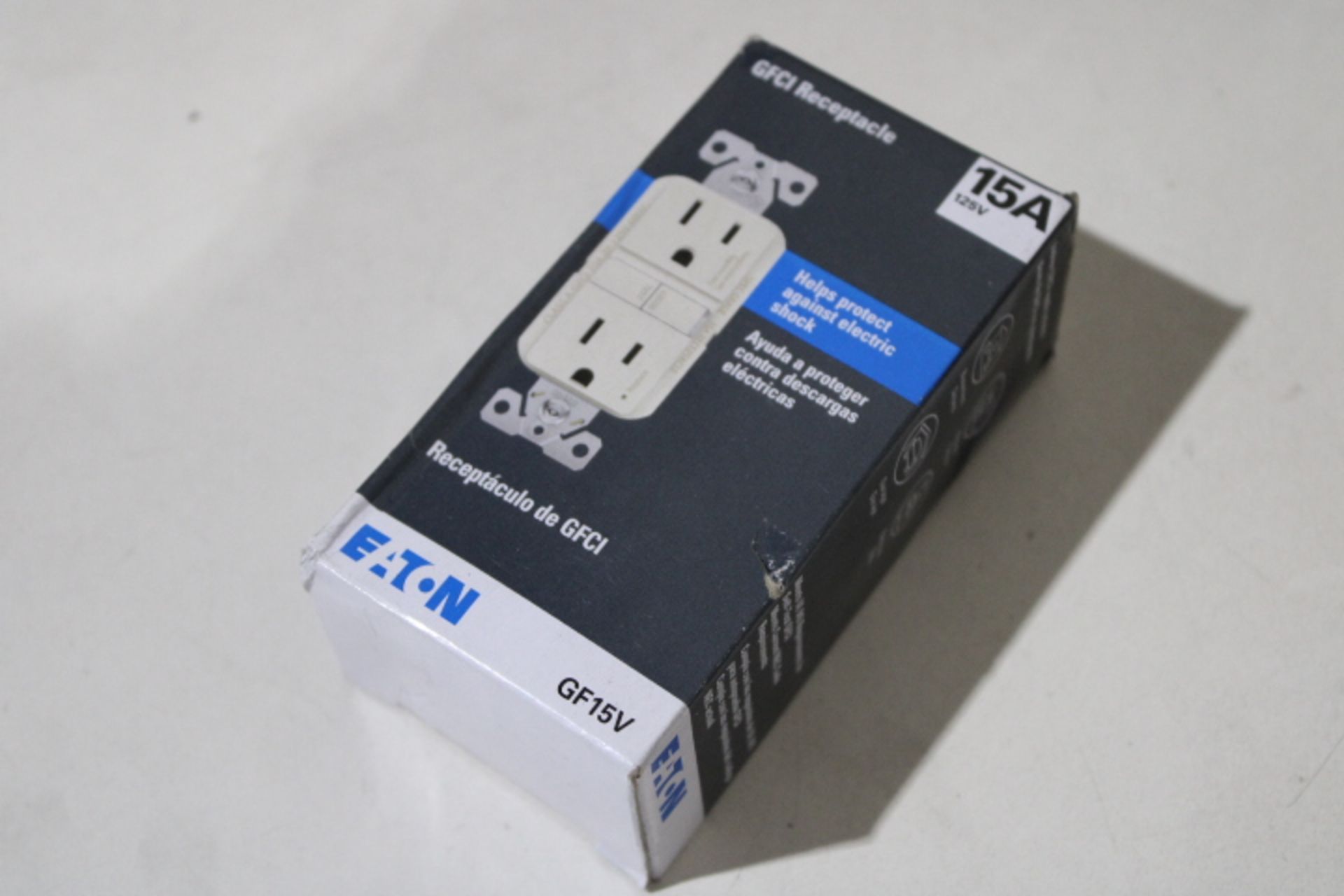 12x Eaton GF15V-BX-LW Outlets EA