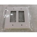 33x Eaton 2752W-F-LW Wallplates and Accessories Wallplate White EA