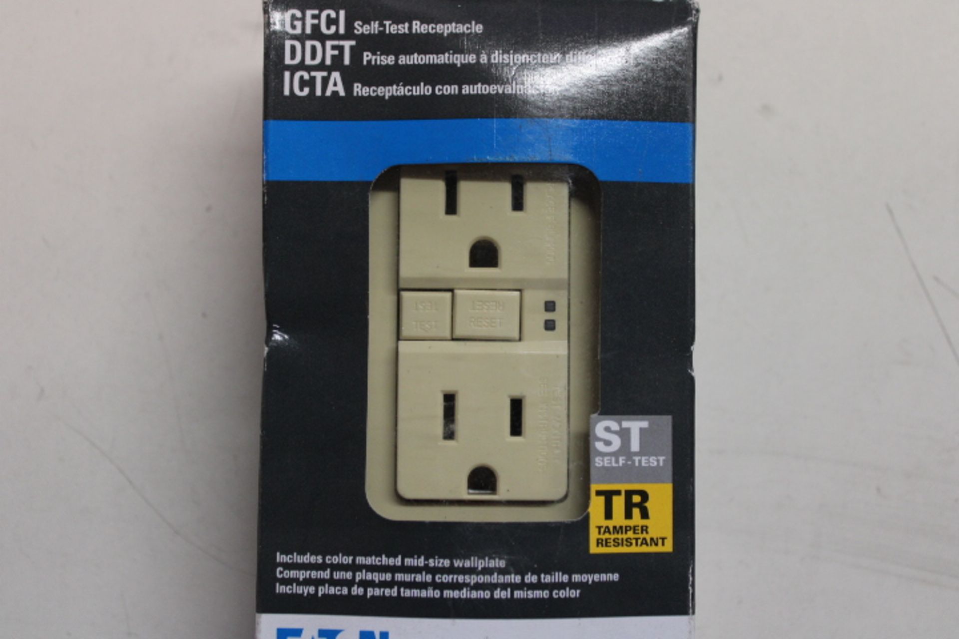 56x Eaton TRSGF15V-M Outlets EA