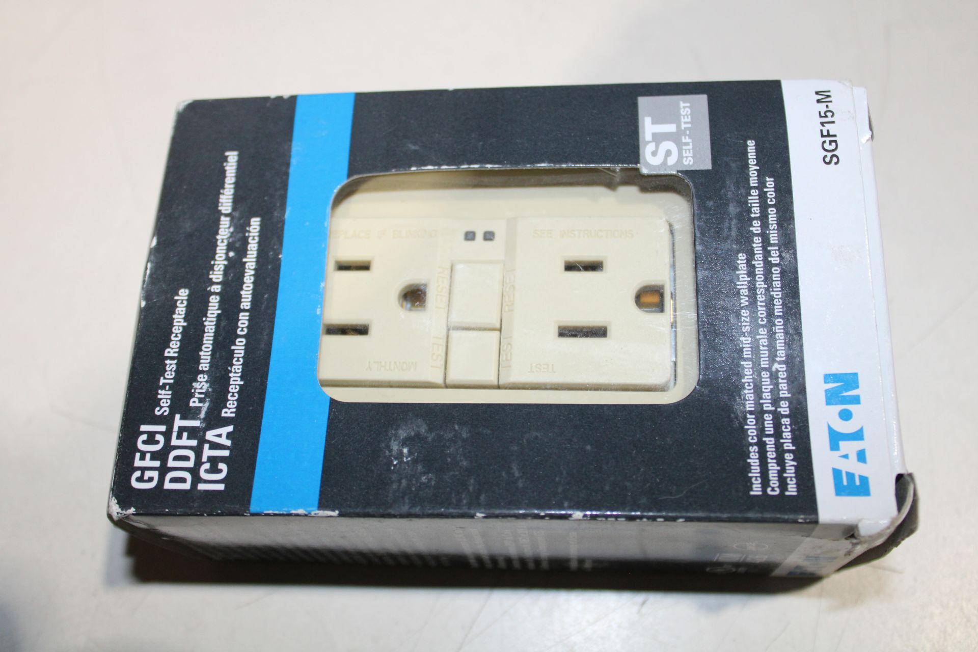 32x Eaton SGF15V-M-L Outlets EA