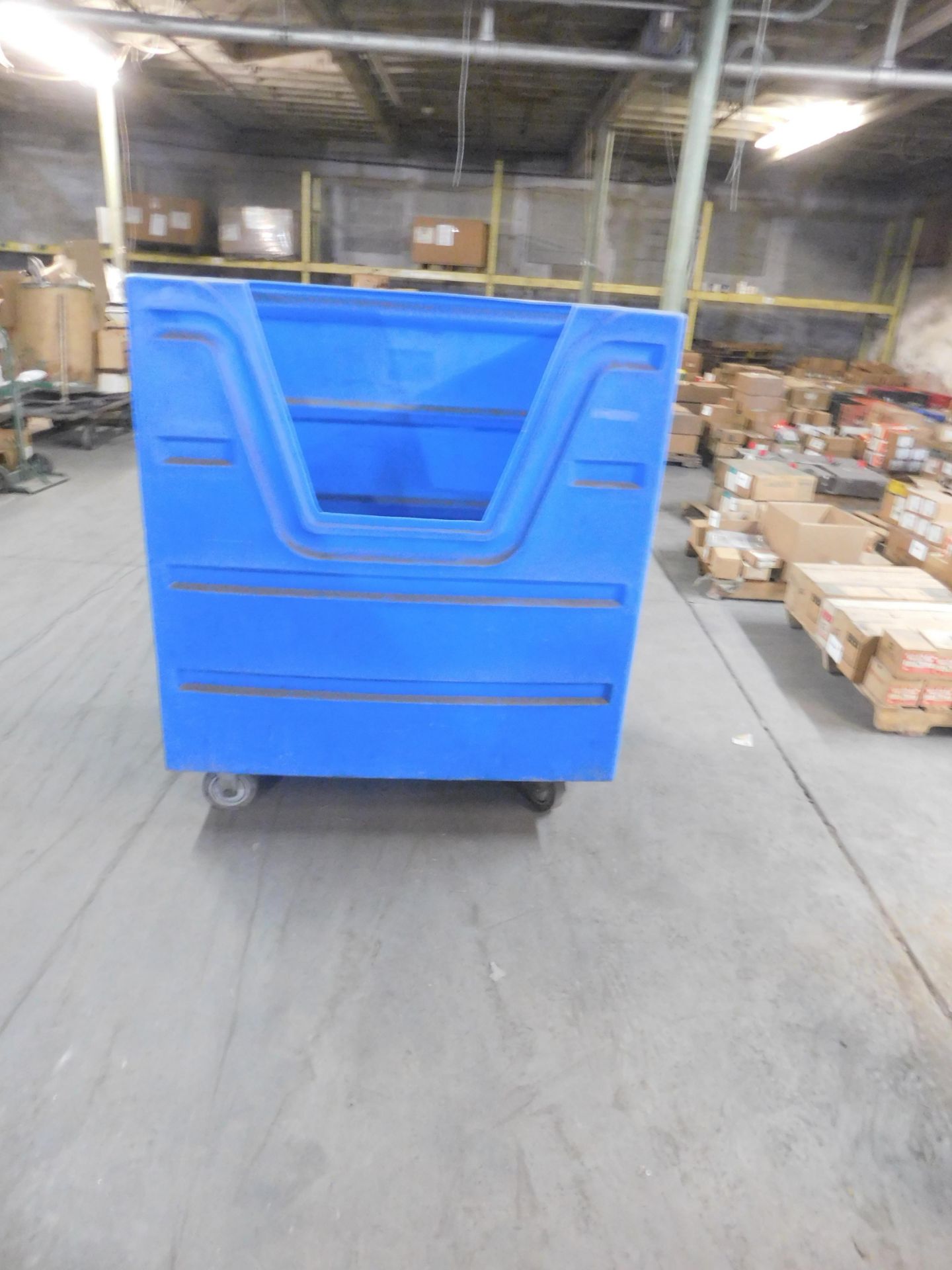 1X Large Blue Poly Truck Linen Cart With Hole
