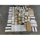 1X Outlet-Lot-04 Cooper & Arrow Hart Outlets, Wallplates, Switches