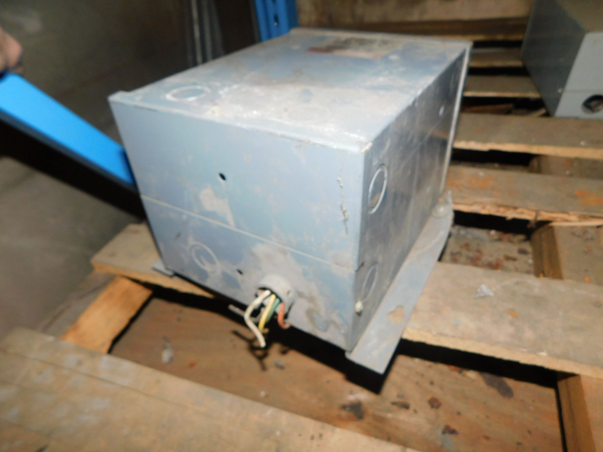 1X C23Fy Square D Dry Type Transformer - Image 2 of 2