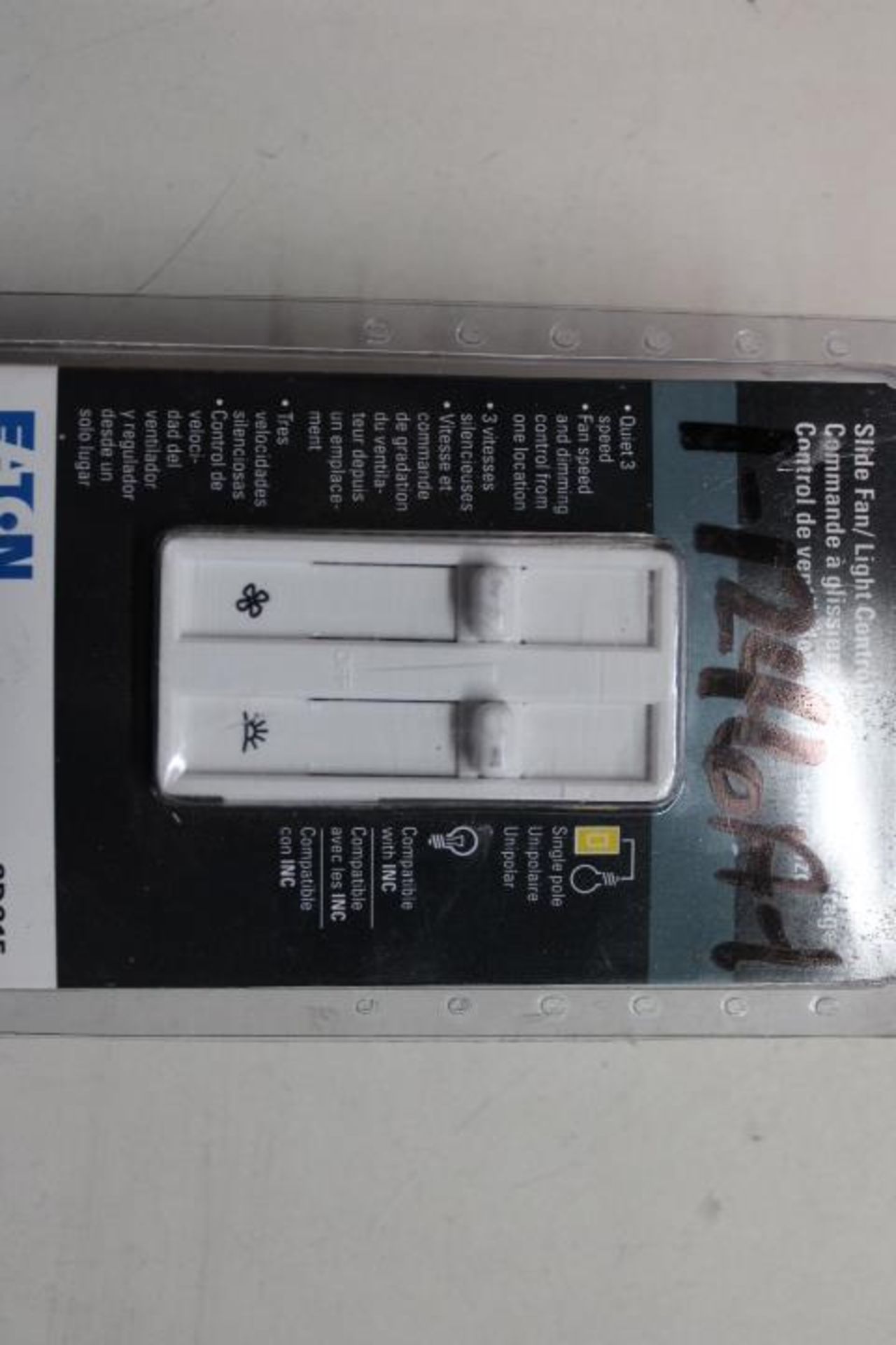 2x Eaton SDC15-W-K Light and Dimmer Switches EA