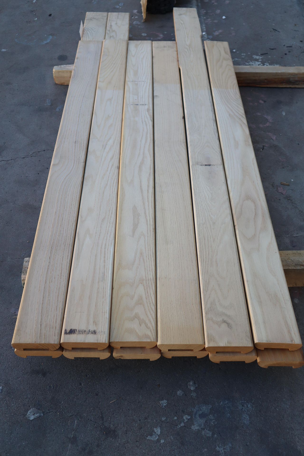 Lot of 4-1/4" Red Oak Molding 6'-7' Long - Image 2 of 4