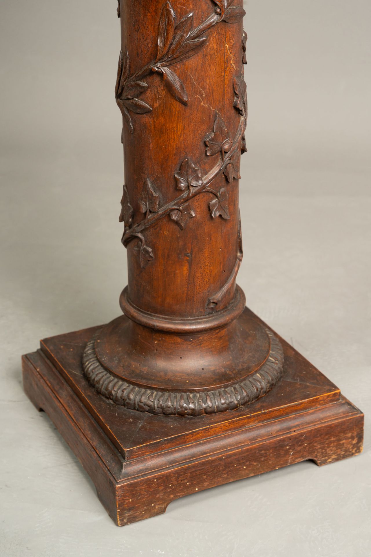 Historism Bust Stand - Image 3 of 3