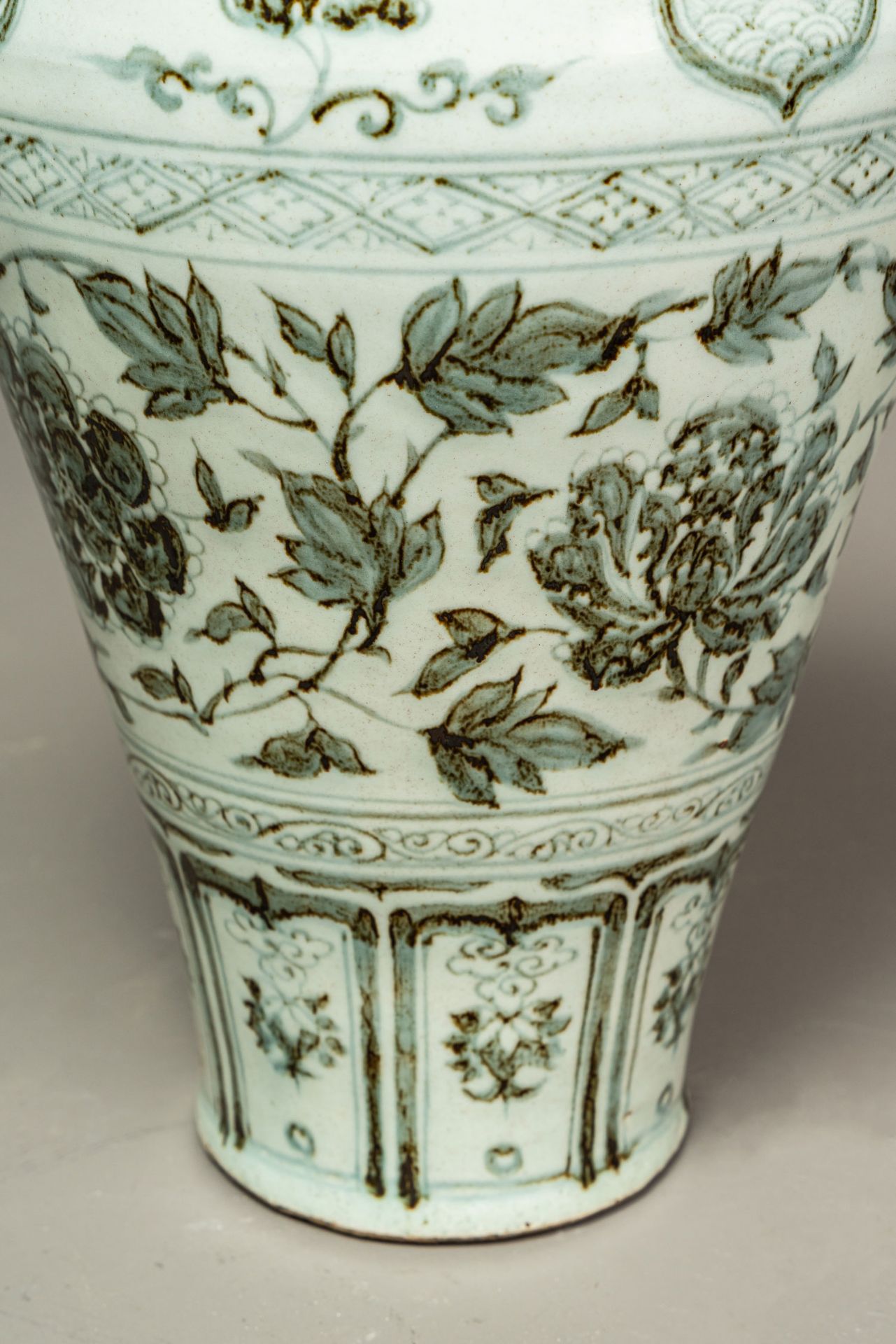 Chinese Mei-Ping Vase - Image 2 of 3