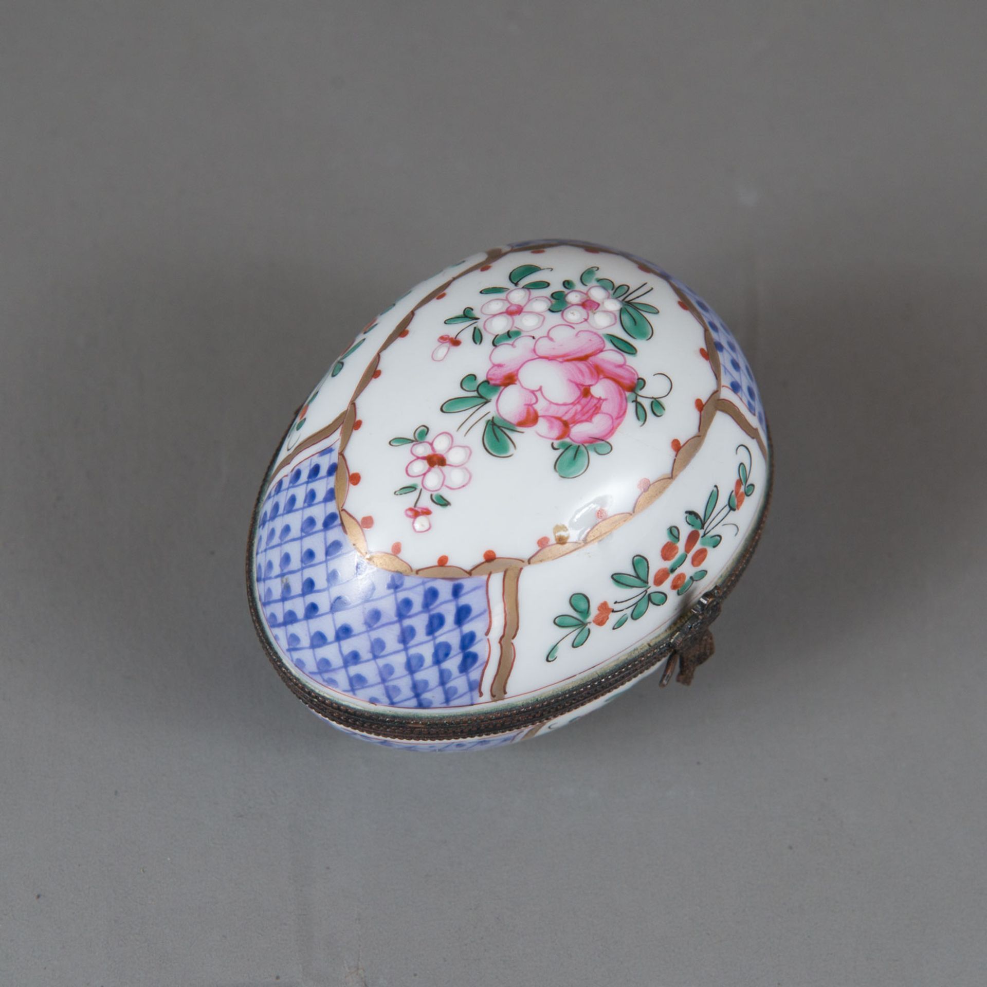 Porcelain Egg - Image 2 of 5