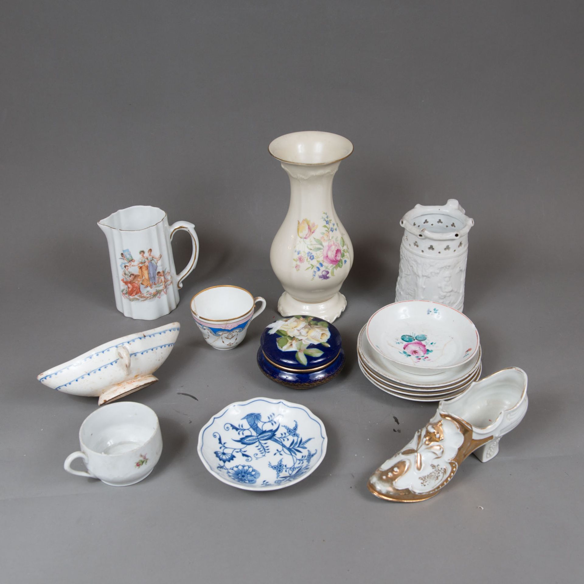 Fourteen Porcelain Items - Bild 2 aus 4