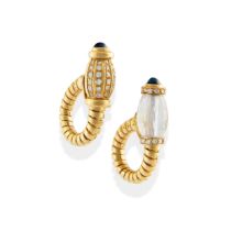 PAIRE DE BOUCLES D'OREILLES TUBO GAS EN OR, CRISTAL DE ROCHE, SAPHIRS ET DIAMANTS, SIGNÉES BVLGARI