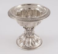 Kleine Aufsatzschale