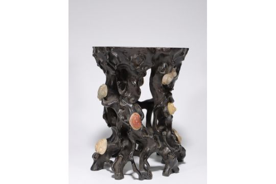 FURONG STONE-INLAID SANDALWOOD 'ROOT' STAND - Image 3 of 9