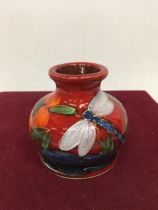 AN ANITA HARRIS HAND PAINTED AND SIGNED IN GOLD DRAGONFLY VASE