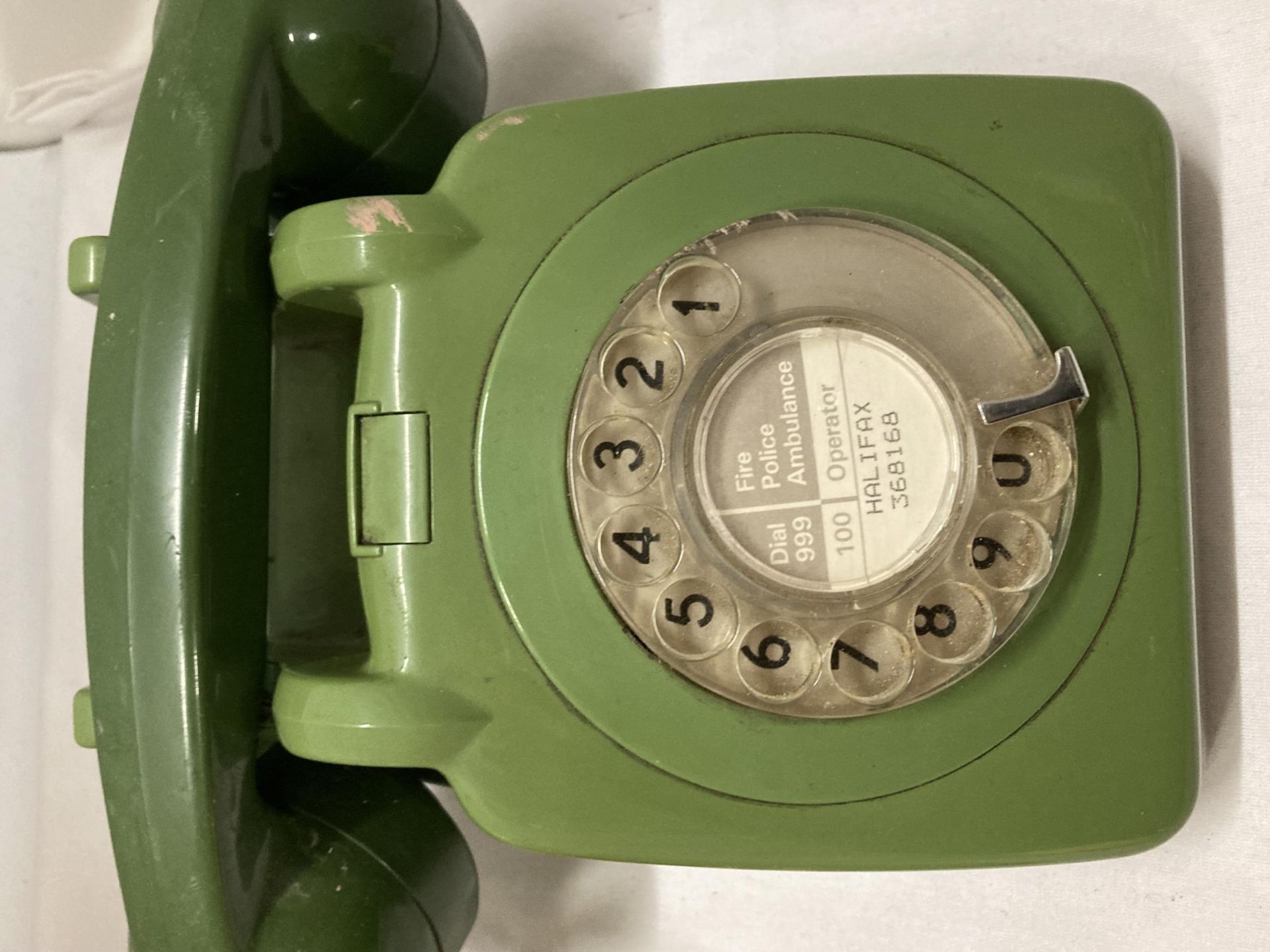 TWO VINTAGE DIAL UP TELEPHONES - CREAM AND GREEN - Image 3 of 4