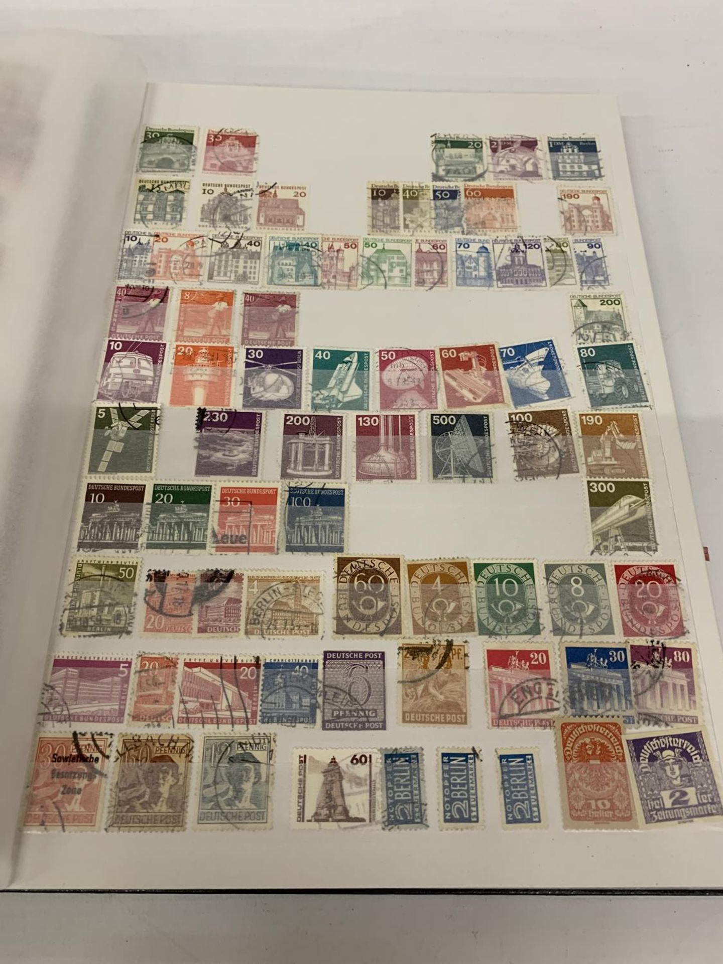 A STAMP ALBUM CONTAINING STAMPS FROM GERMANY AND DDR - Bild 3 aus 5