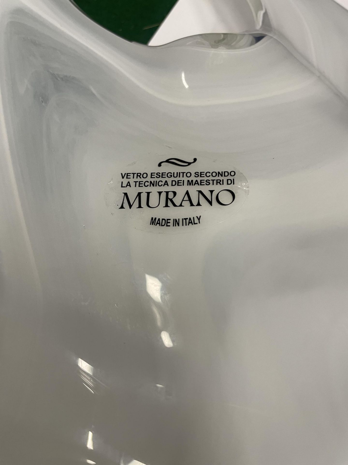 A LARGE WHITE MURANO GLASS CENTRE PIECE BOWL - Bild 4 aus 5