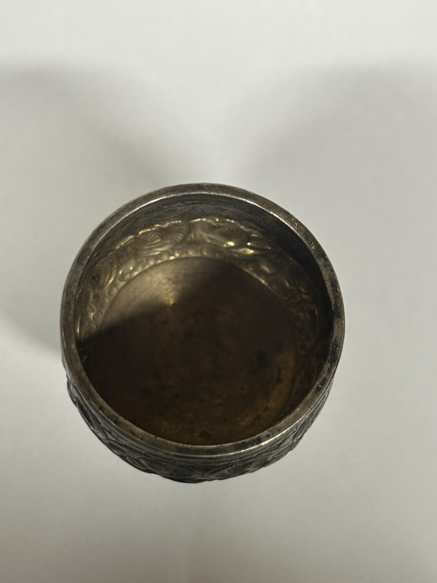 A STERLING SILVER MINIATURE GOBLET WEIGHT 36.50 GRAMS - Image 2 of 4