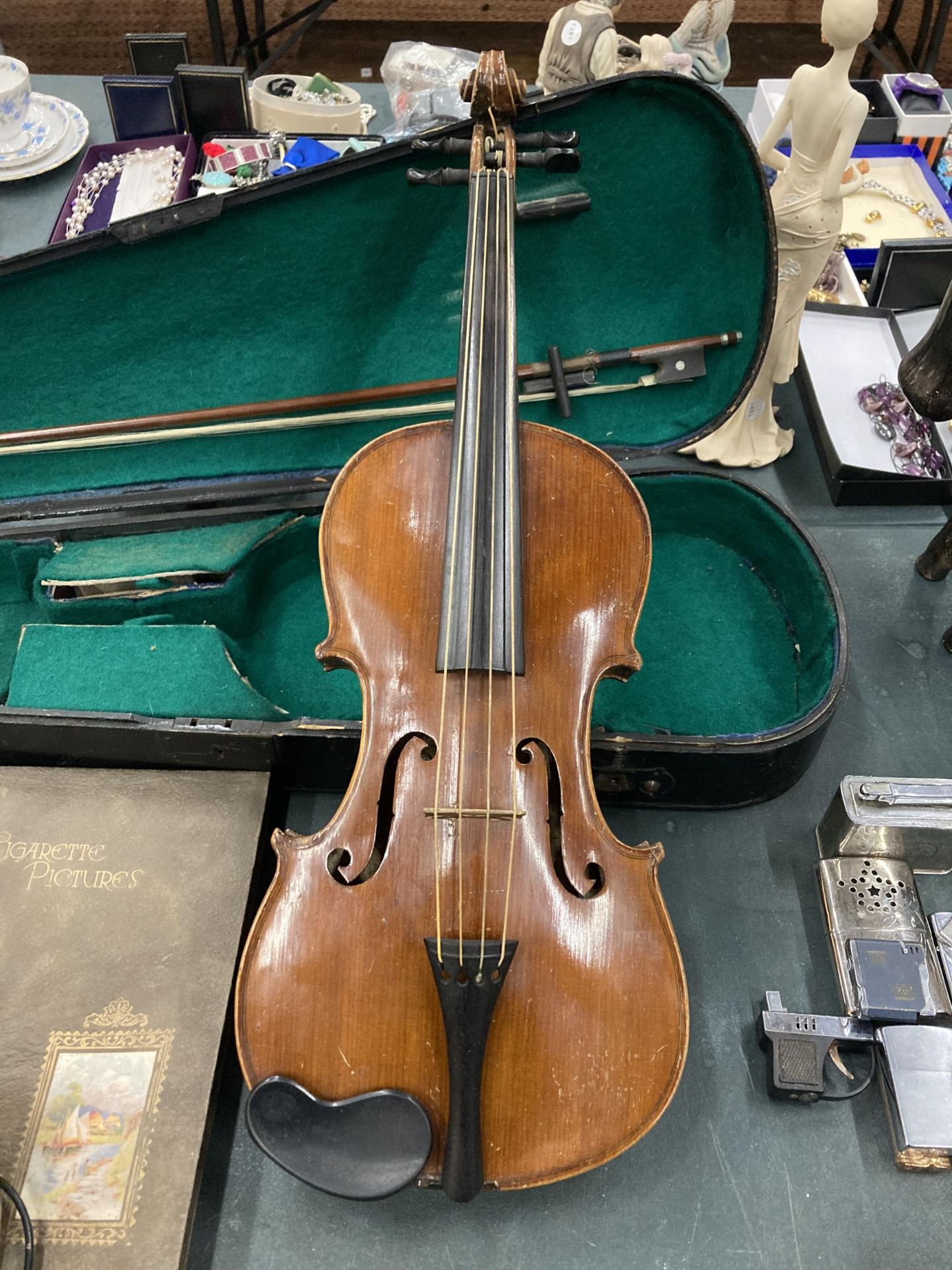 A JOHN G MURDOCK & CO VIOLIN AND CASE - Image 2 of 4