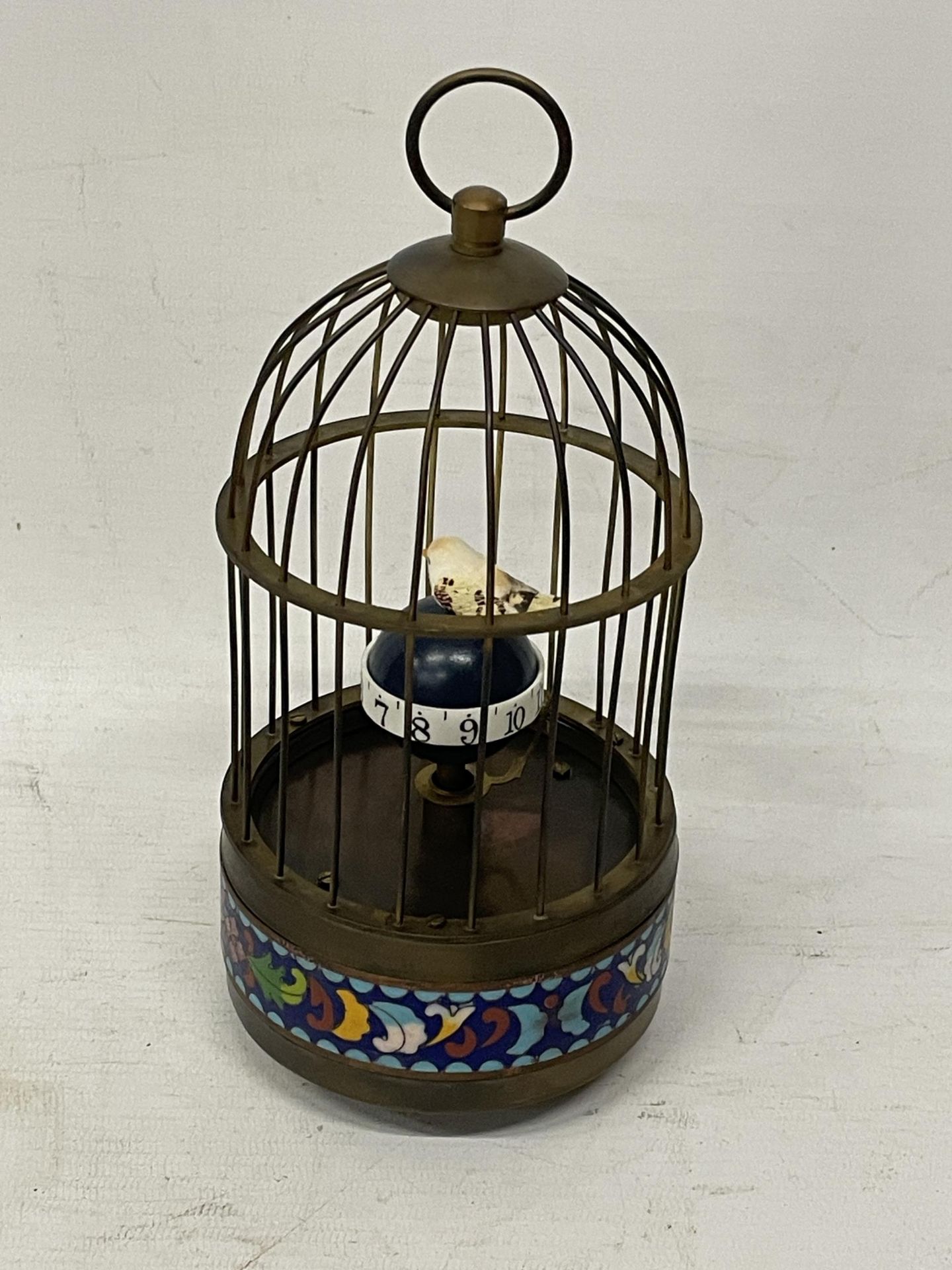 A MECHANICAL BRASS BIRD CAGE CLOCK - Image 2 of 4