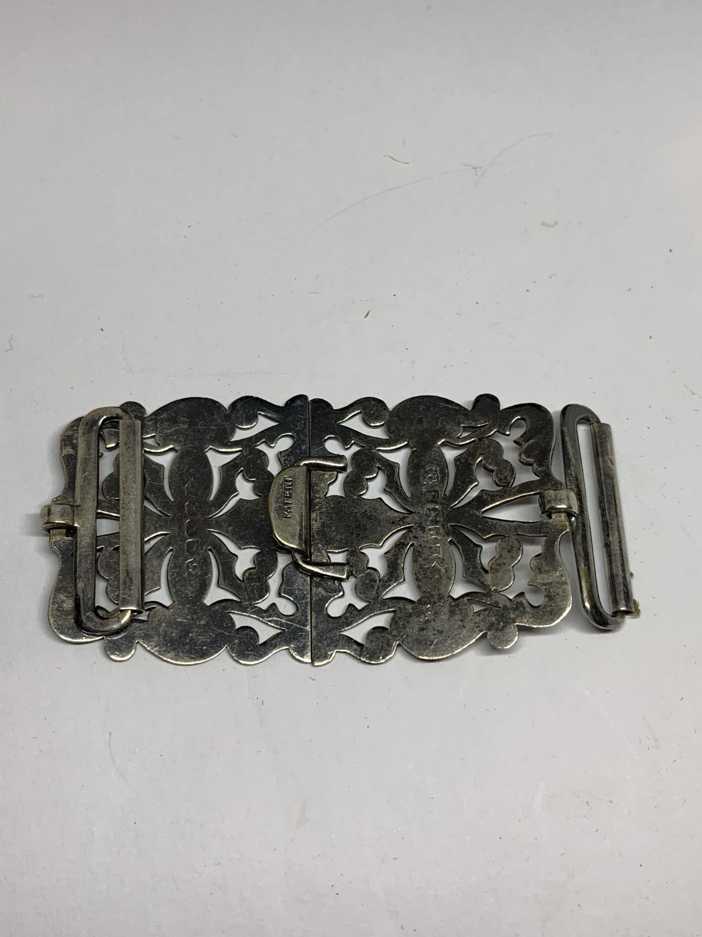 A VINTAGE NURSES BELT BUCKLE - Image 2 of 3