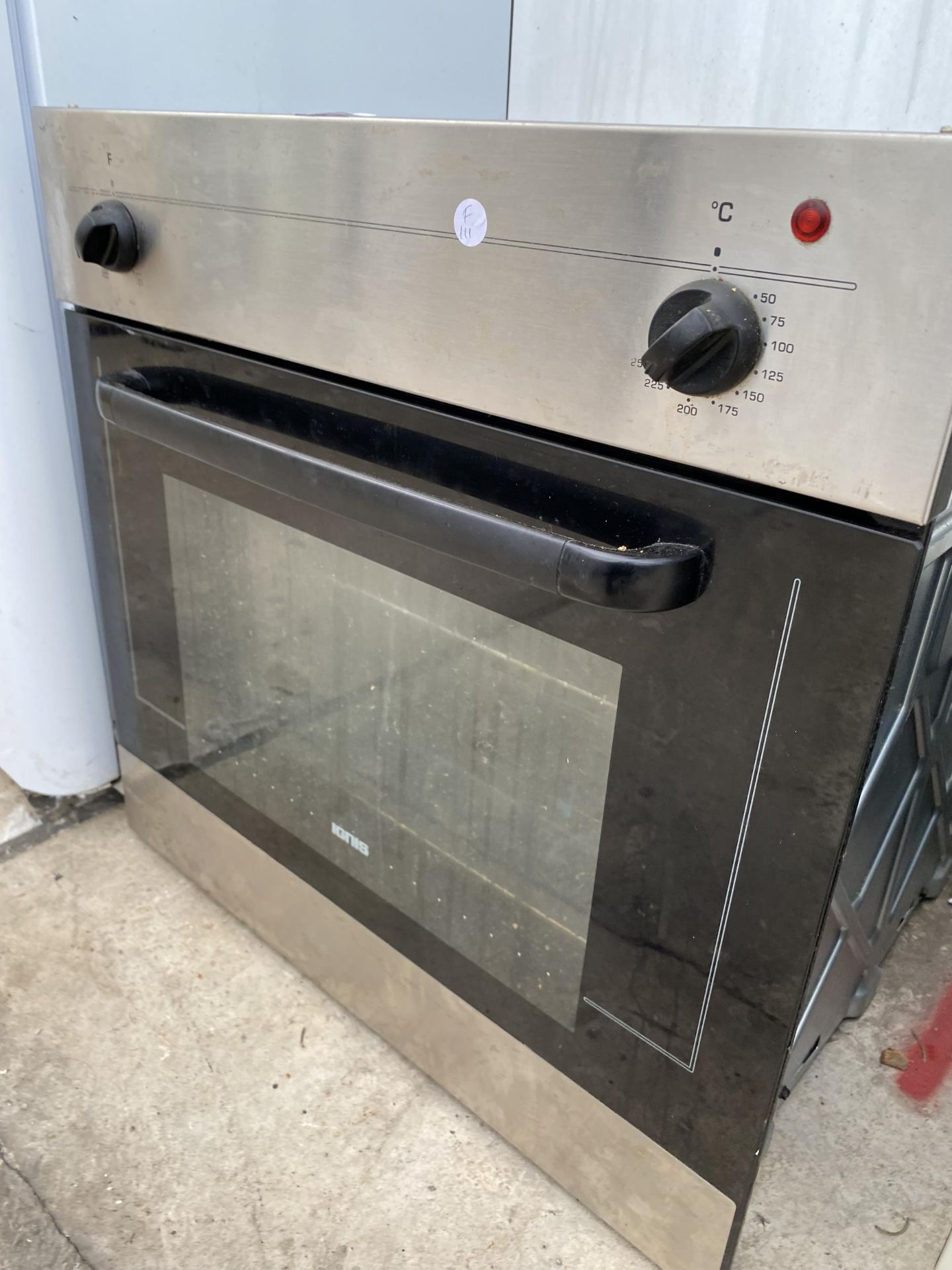 AN IGNIS INTERGRATED ELECTRIC OVEN - Image 2 of 3