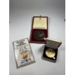THREE VARIOUS MEDALS AND TOKENS TO INCLUDE A LIMITED EDITION OF 1000 MICHELANGELO QUICENTENNIAL
