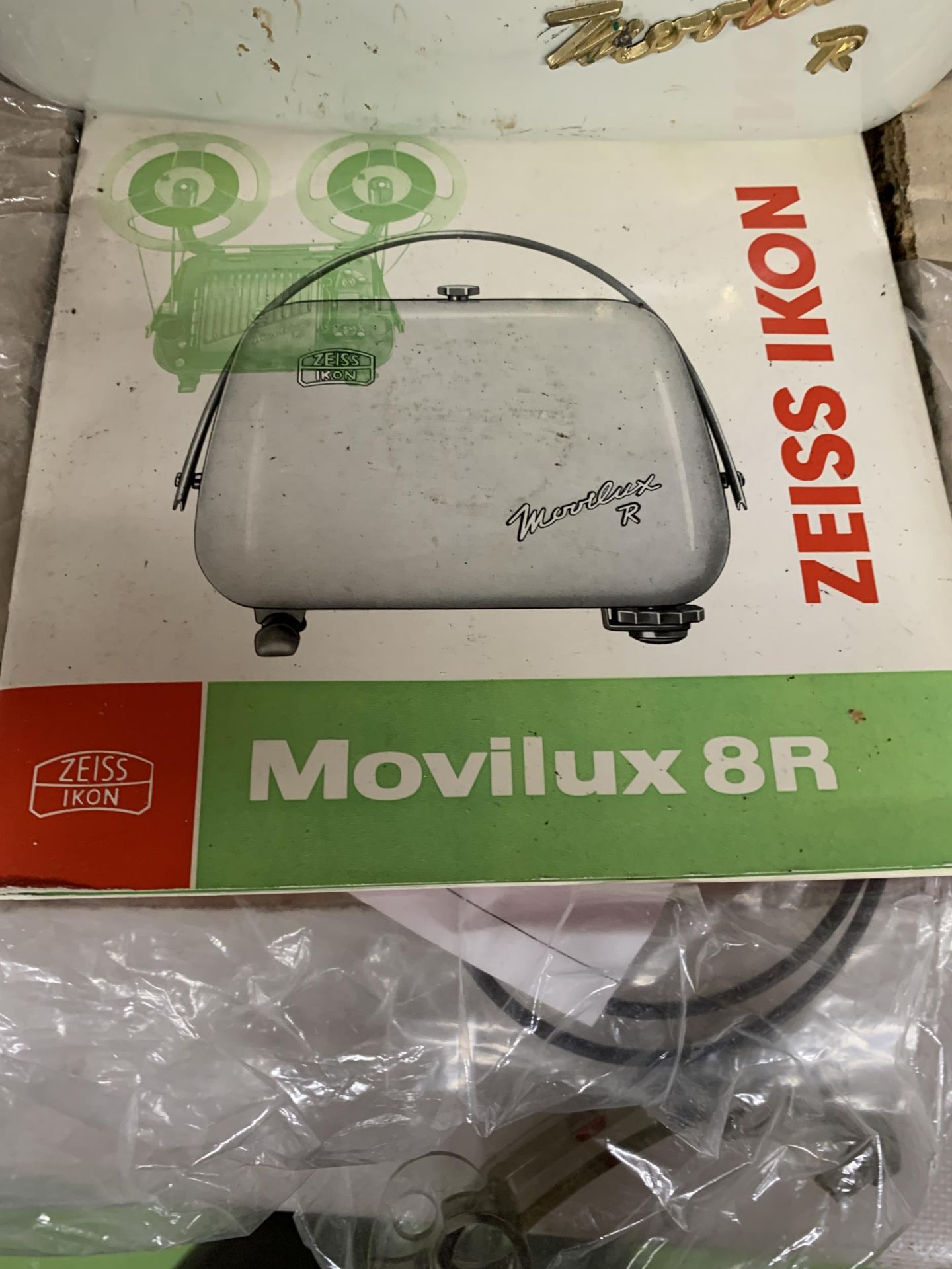 A VINTAGE ZEISS IKON BOXED PROJECTOR MOVOLUX R - Image 3 of 3