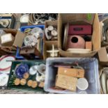 AN ASSORTMENT OF HOUSEHOLD CLEARANCE ITEMS