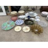 AN ASSORTMENT OF ITEMS TO INCLUDE CERAMICS AND COLOURED GLASS WARE ETC